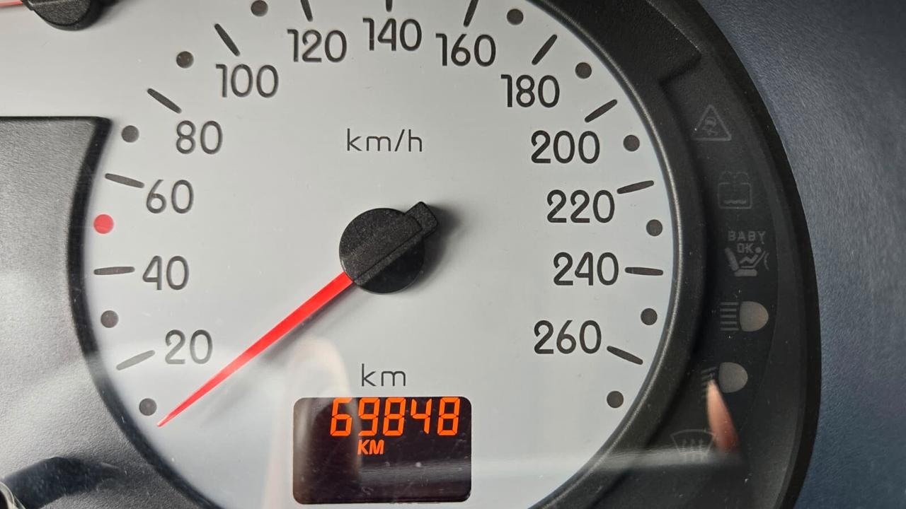 Renault Clio 3.0 V6 24V cat 3 porte Sport