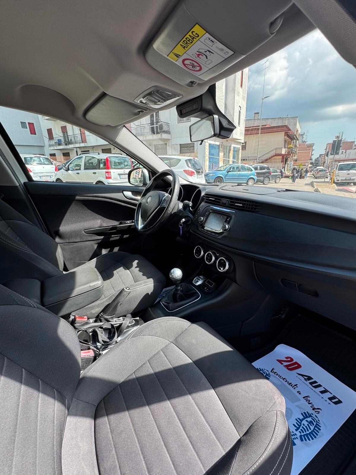 Alfa Romeo Giulietta 1.6 JTDm 120 CV Distinctive * Perfette Condizioni * Garantita 12 Mesi