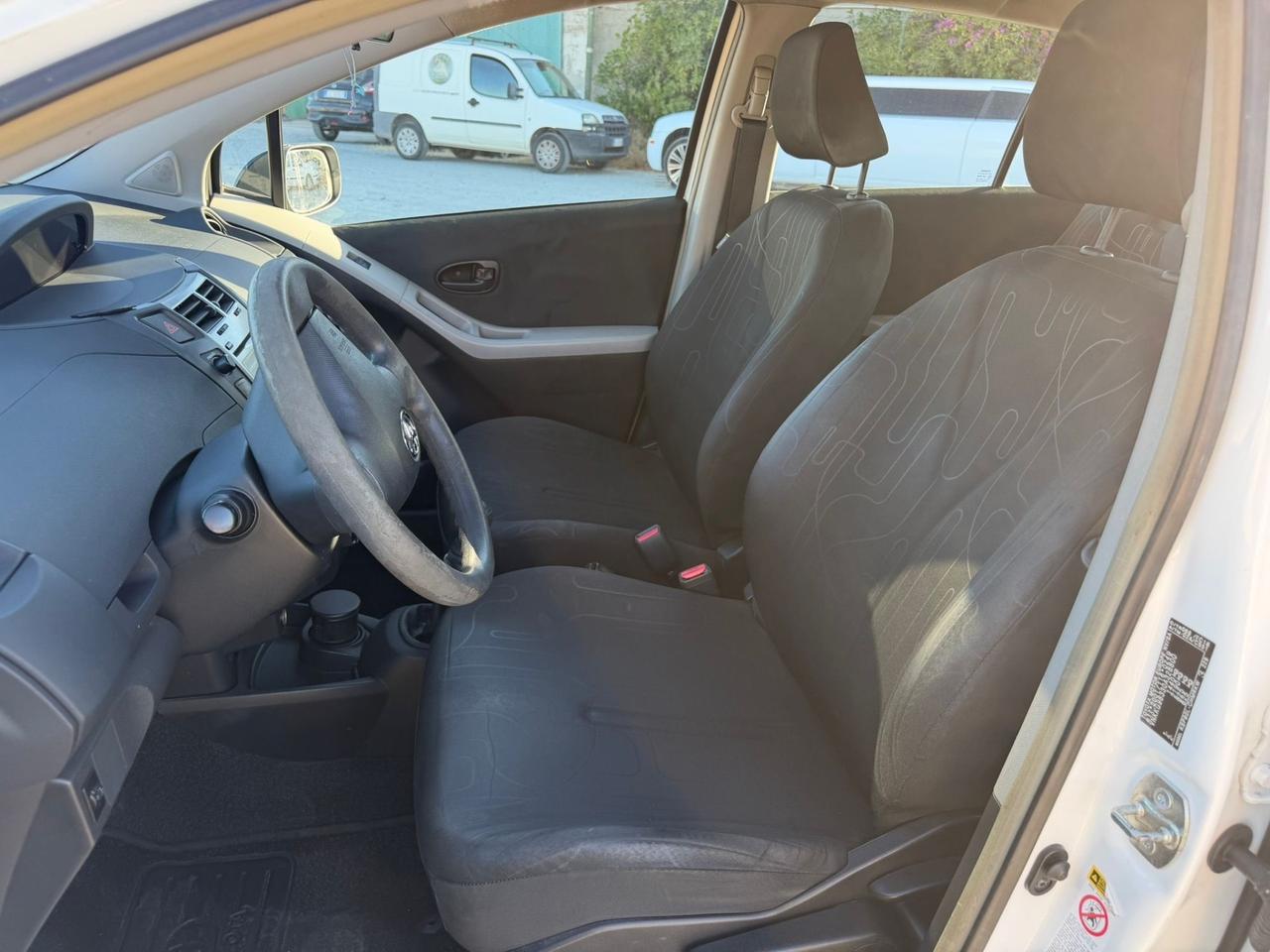 Toyota Yaris 1.0 Benzina- Neopatentati- 5 Porte