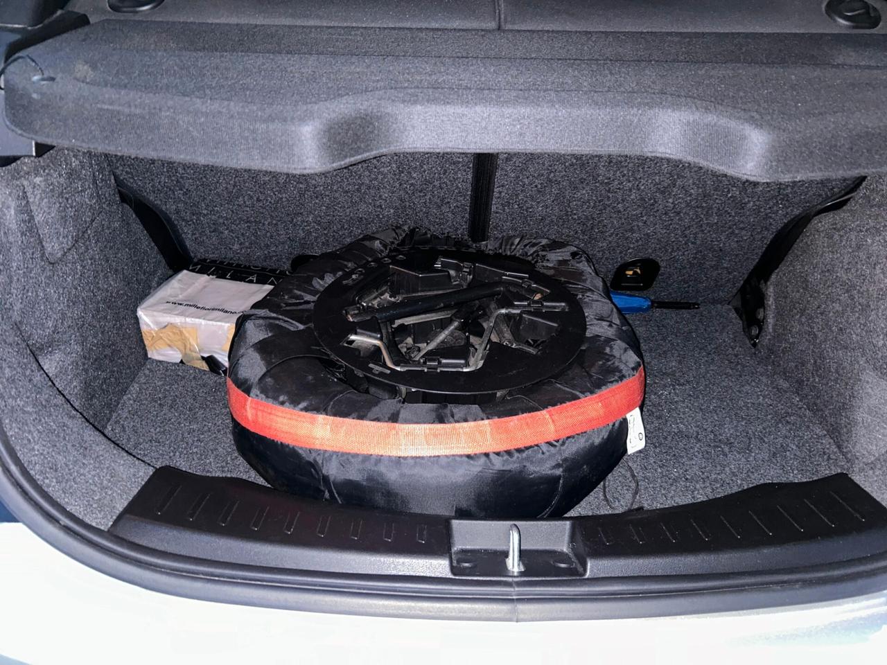 Lancia Ypsilon 0.9 TwinAir 85 CV 5 porte Metano Ecochic Elefantino