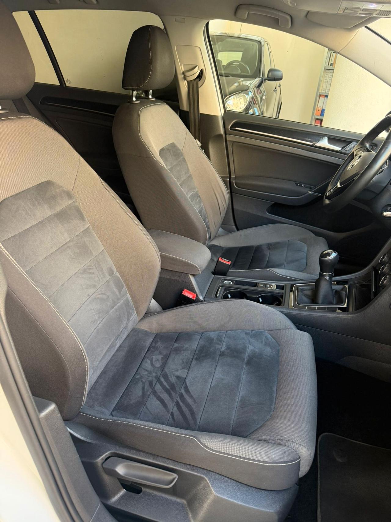 Volkswagen Golf 1.6 TDI 110 CV 5p