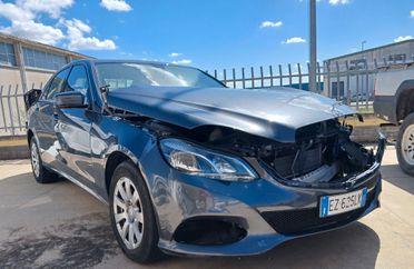 MERCEDES-BENZ E 200 BlueTEC Executive SINISTRATA