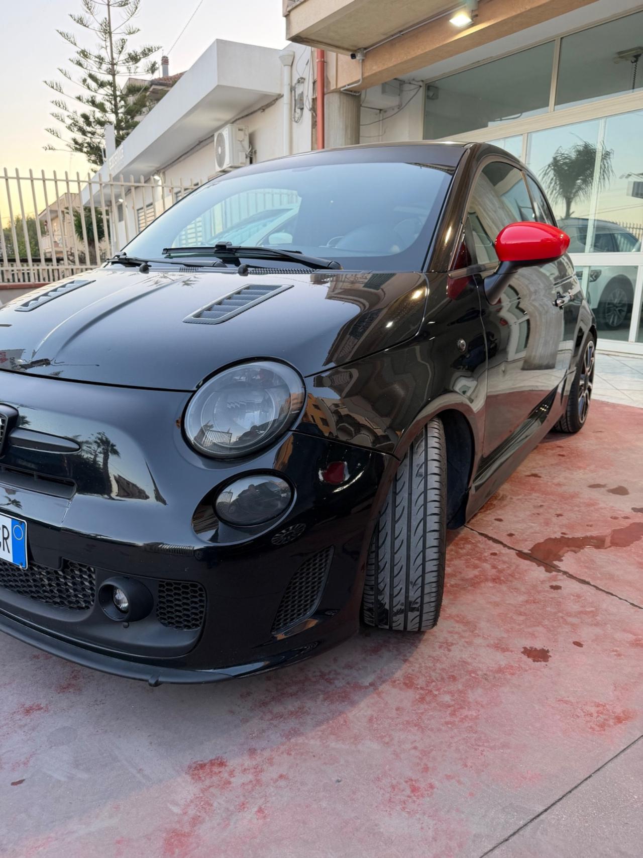 Abarth 500 1.4 Turbo T-Jet Custom