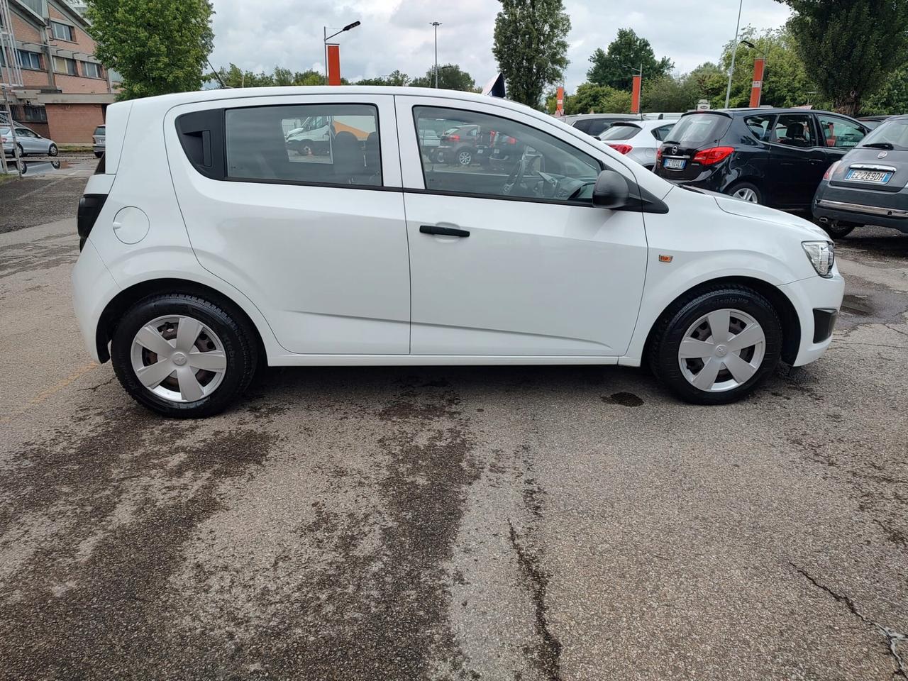 Chevrolet Aveo 1.2 70CV 5 porte LS, OK NEOPATENTATI, GARANZIA L.12 MESI.