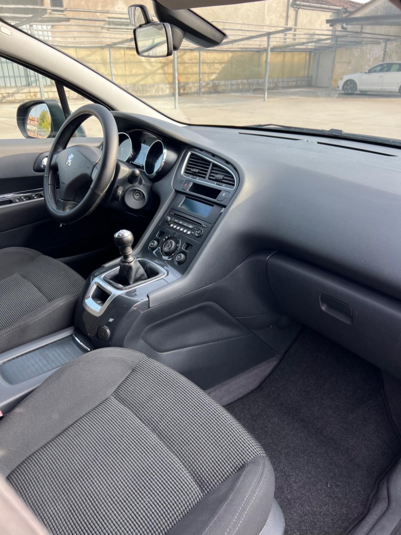 Peugeot 5008 1.6 HDi 112CV Premium