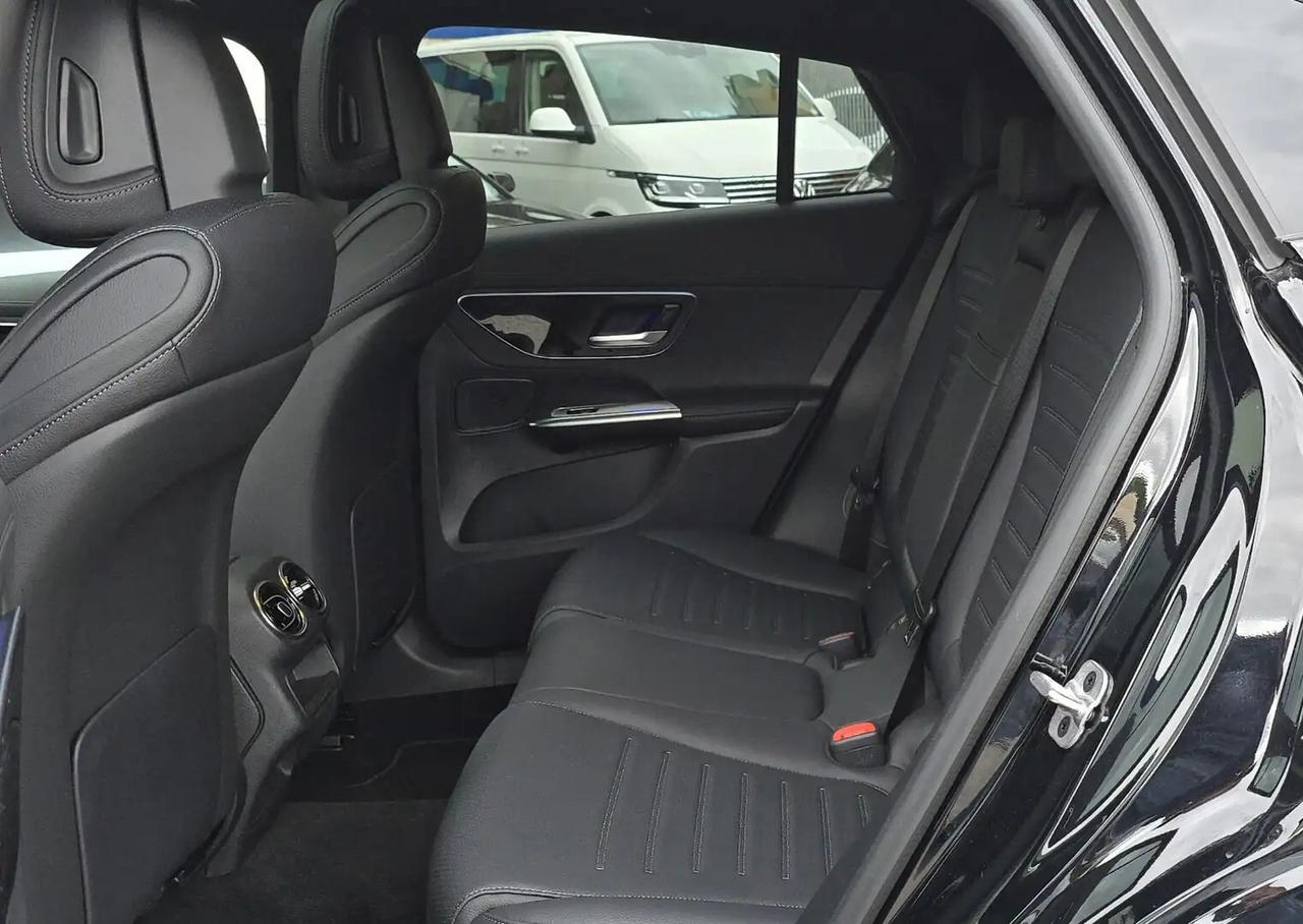 Mercedes-benz GLC 300 Mercedes-Benz GLC 300 Coupe d AMG Line Premium Plus 4matic auto