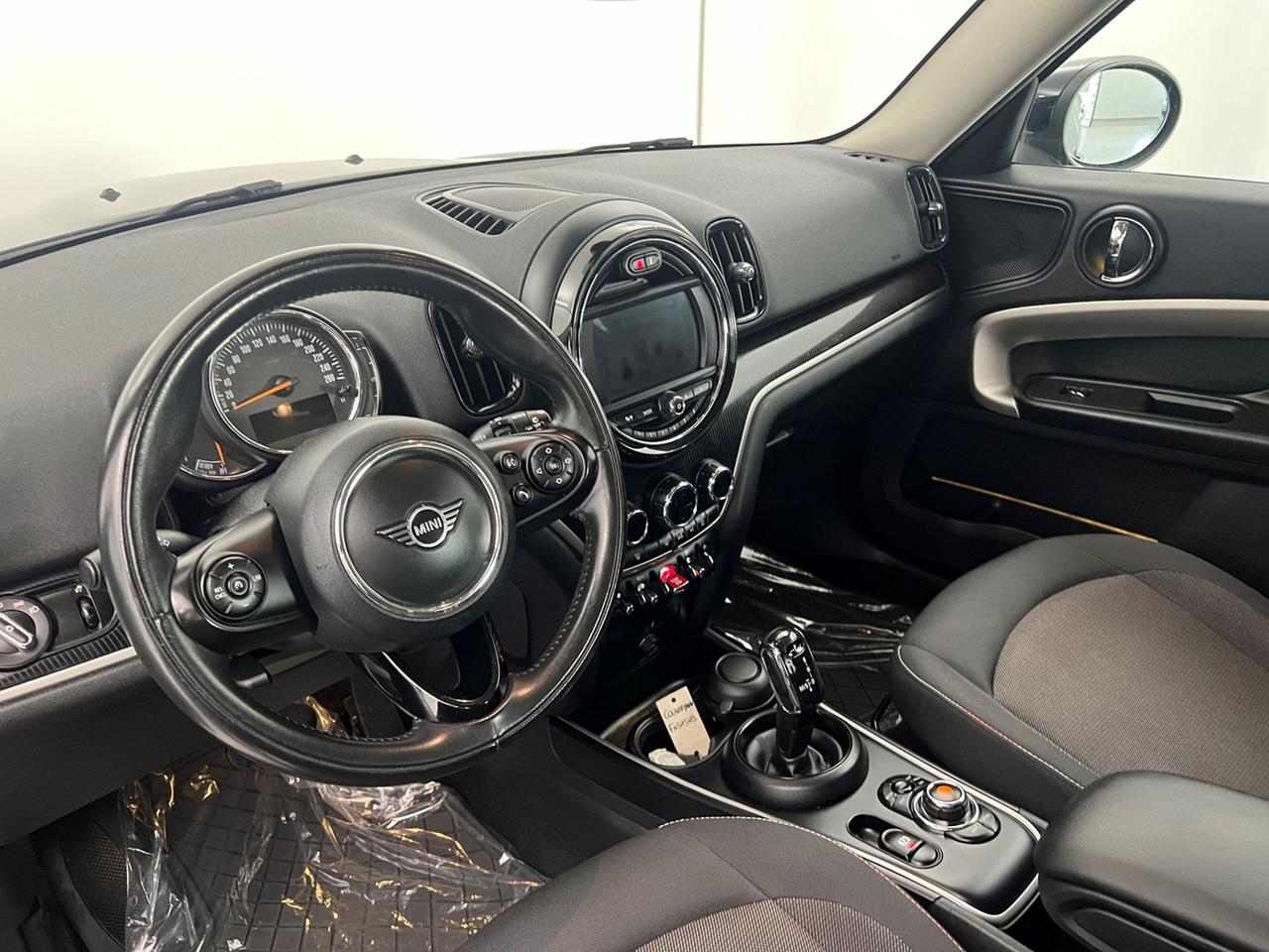 MINI Mini Countryman F60 2017 Mini Countryman 1.5 One D auto 7m