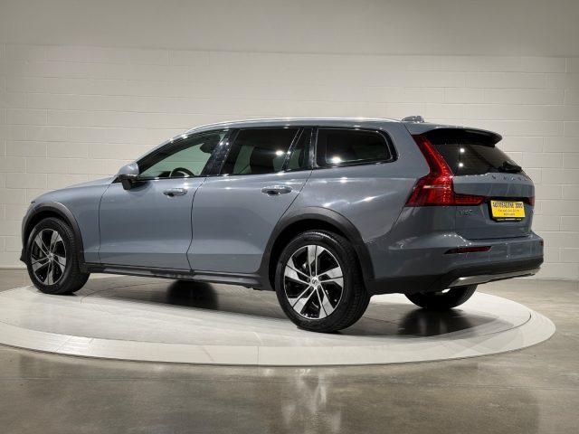 VOLVO V60 Cross Country B4 d. AWD auto. Core PREZZO REALE