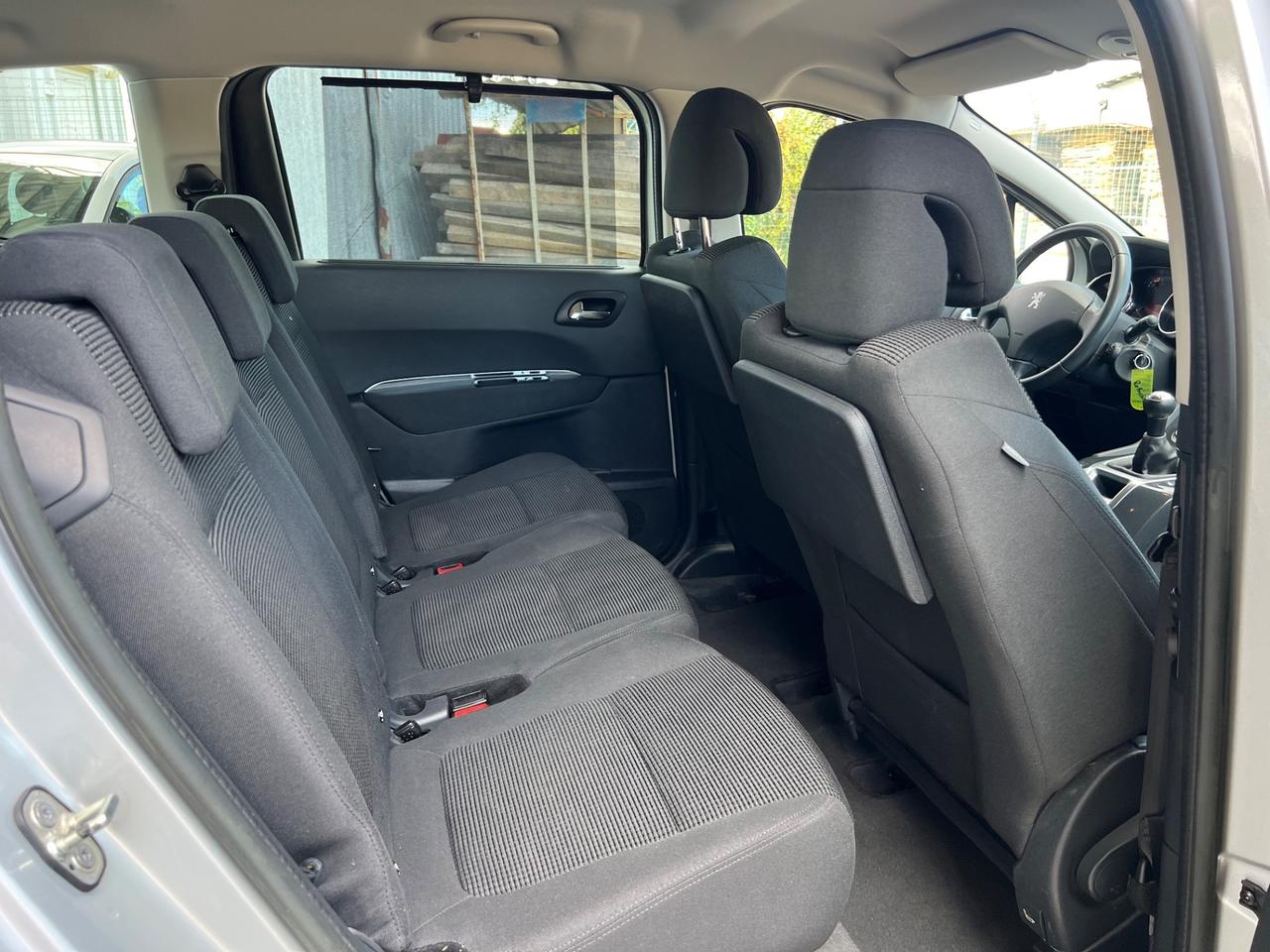 Peugeot 5008 1.6 VTi 120CV 7 POSTI - GANCIO TRAINO