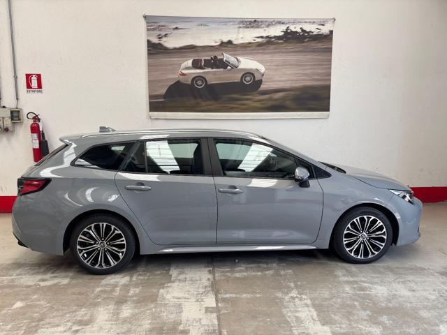 TOYOTA Corolla Touring Sports 2.0 Hybrid Business