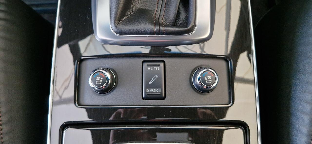 Infiniti QX70 3.0 diesel V6 AT S Premium