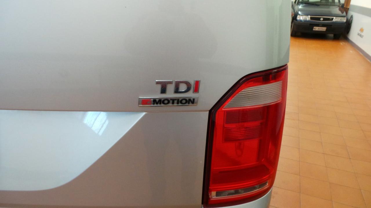Volkswagen Multivan 2.0 TDI 150CV 4Motion Trendline caravelle gancio traino doppio treno di gomme
