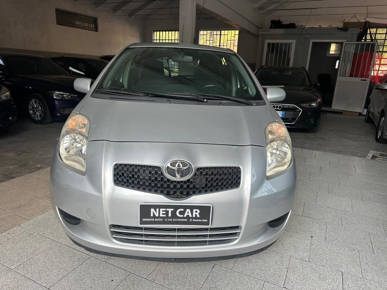Toyota Yaris 1.0 5 porte Sol