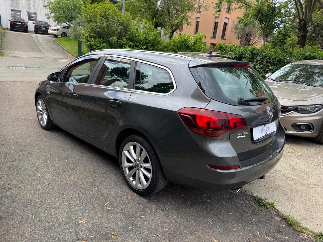 Opel Astra 1.4 Turbo 140CV Sports Tourer Cosmo