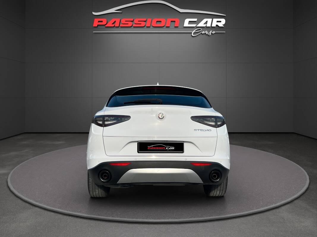 Alfa Romeo Stelvio 2.2 t Super rwd 160cv auto