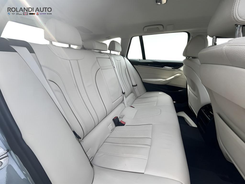 BMW Serie 5 Touring 520 d Luxury Steptronic