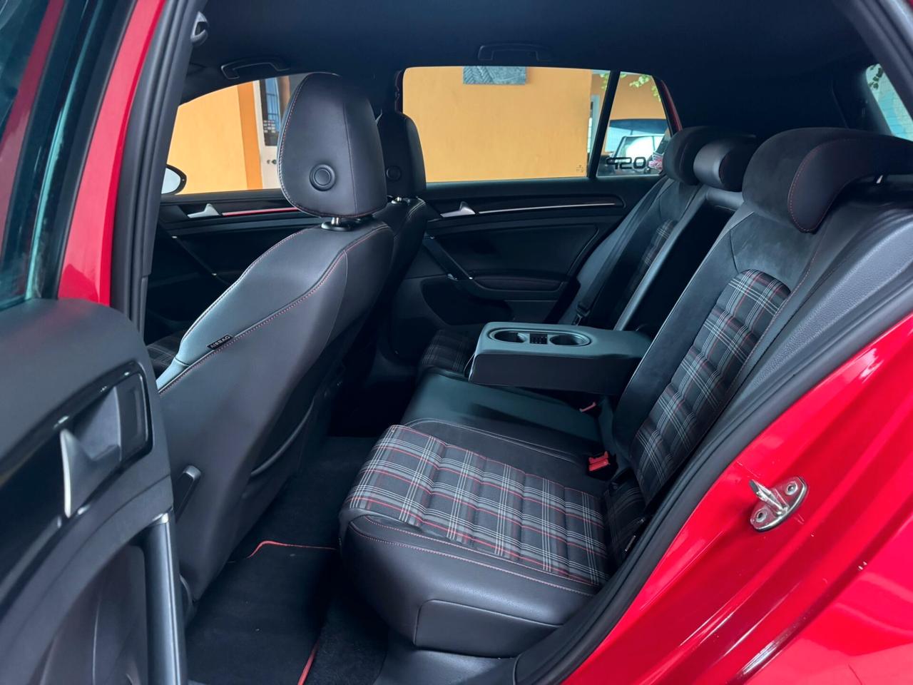 Volkswagen Golf GTI Performance 2.0 TSI DSG 5p. BlueMotion Technology