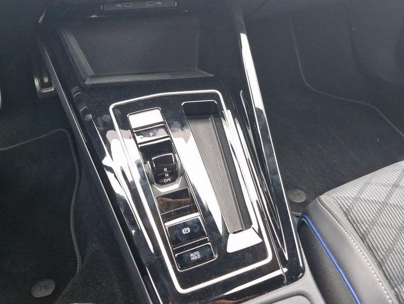 Volkswagen Golf Golf 1.5 etsi R-Line 150cv dsg Navi Full LED Camera Cockpit
