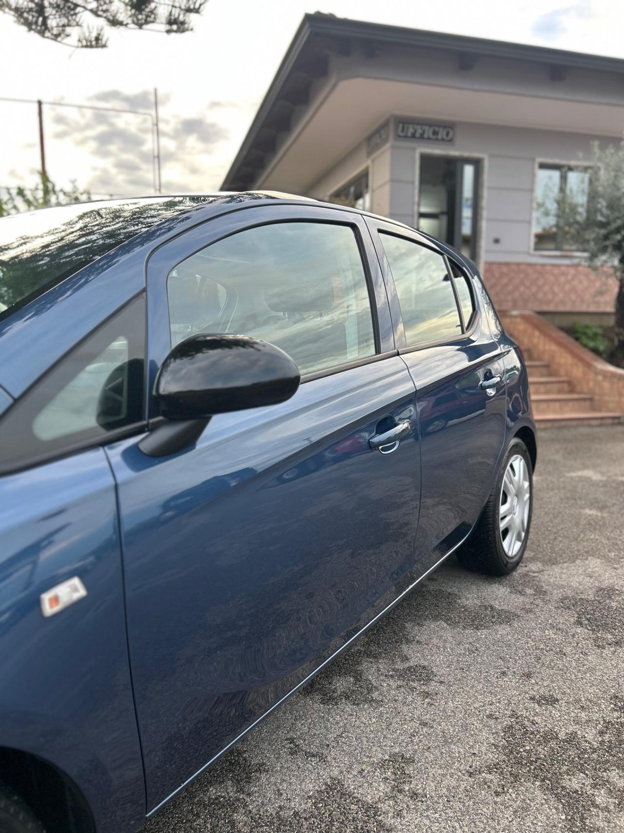 Opel Corsa 1.2 5 porte
