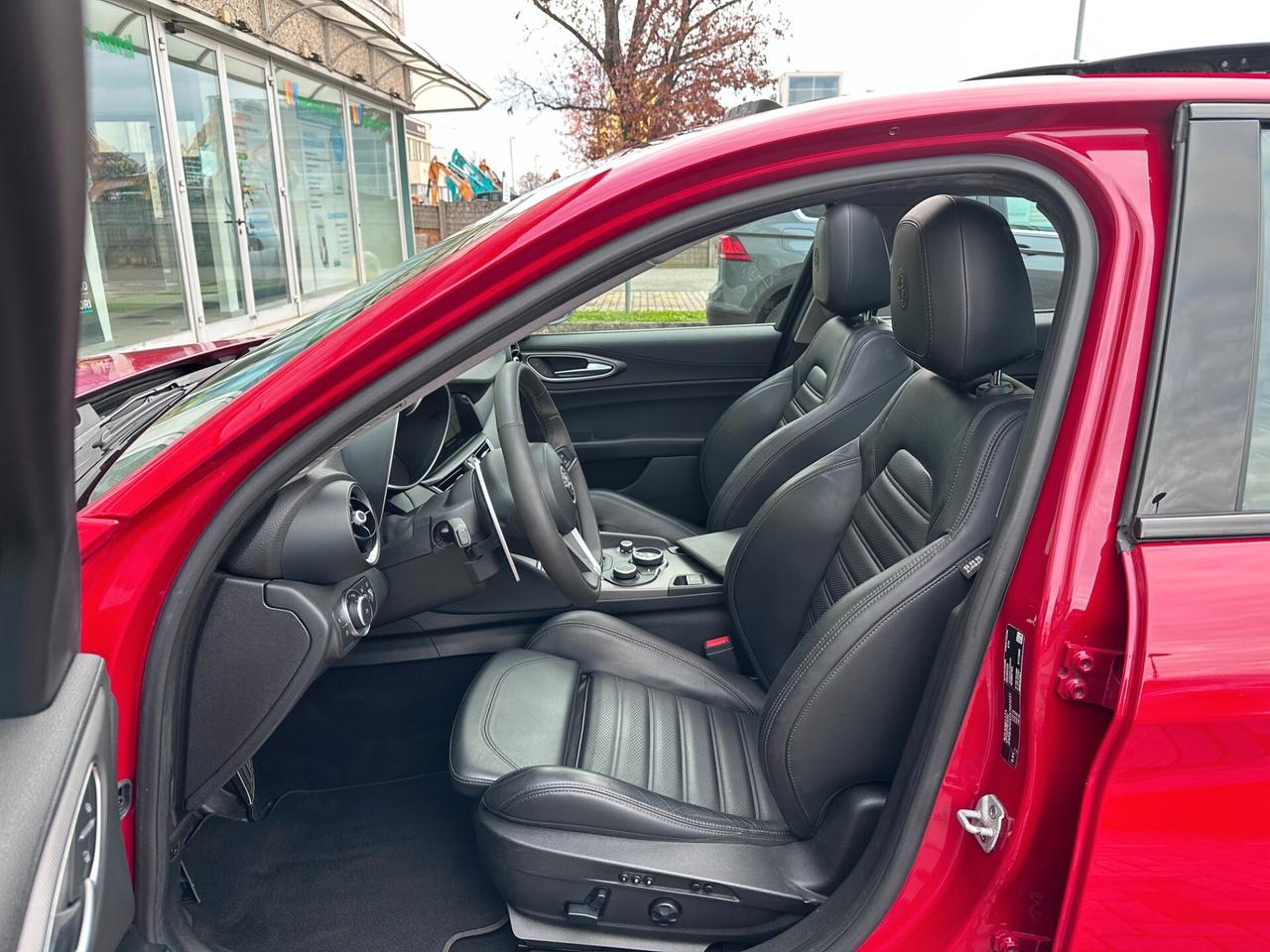 AlfaRomeo Giulia 2.2d 210CV Q4 VELOCE EURO6D TETTO APRIBILE! PELLE