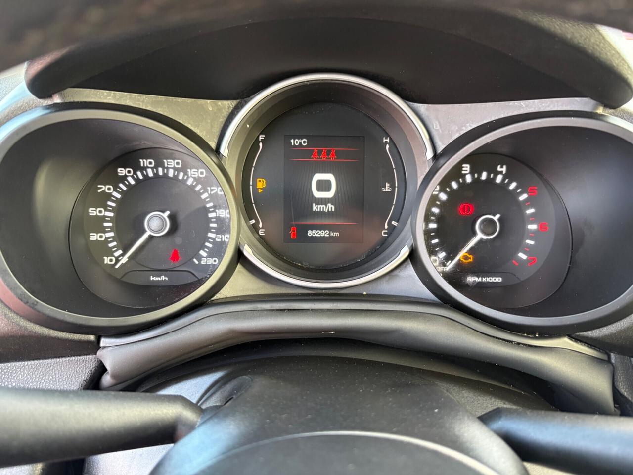Fiat 500L ......1.6.0.0. Multijet 95 CV Cross