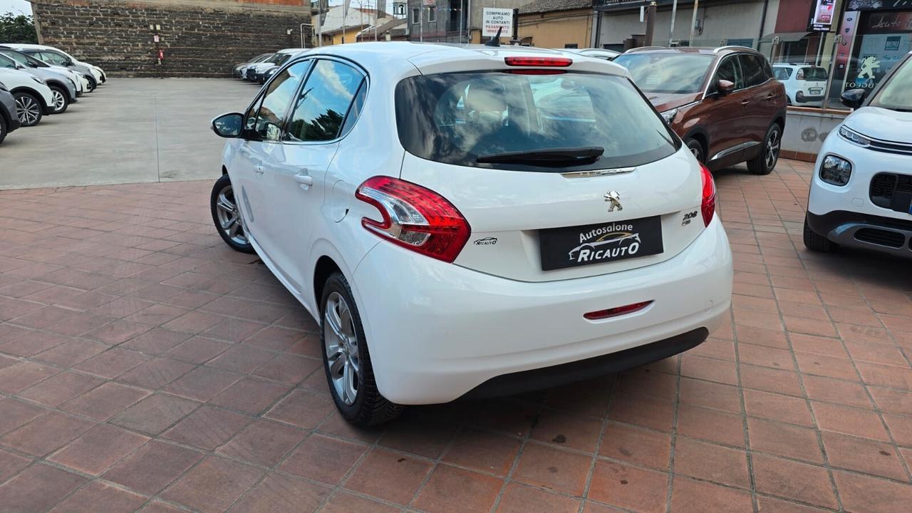 Peugeot 208 1.6 e-HDi 92 CV Stop&Start 5 porte Allure