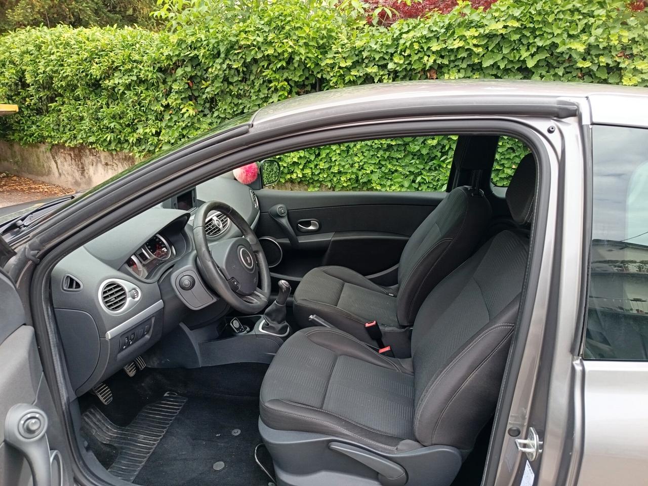 Renault Clio 1.2 16V 3 porte Luxe ok neo patente