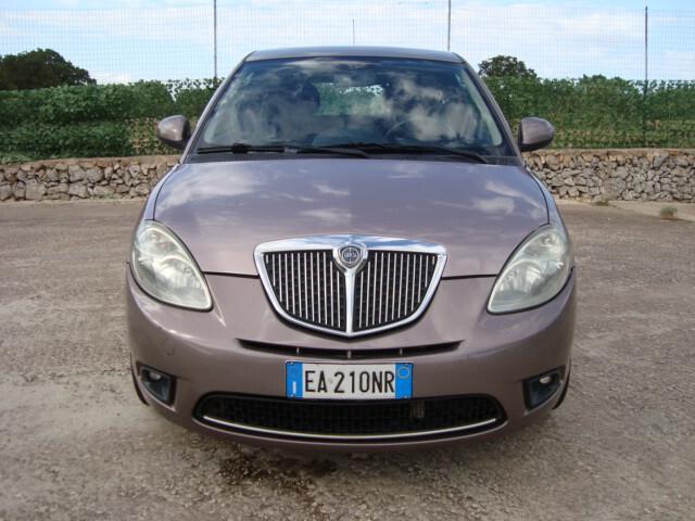 Lancia Ypsilon 1.3 MJT 75 CV Automatica