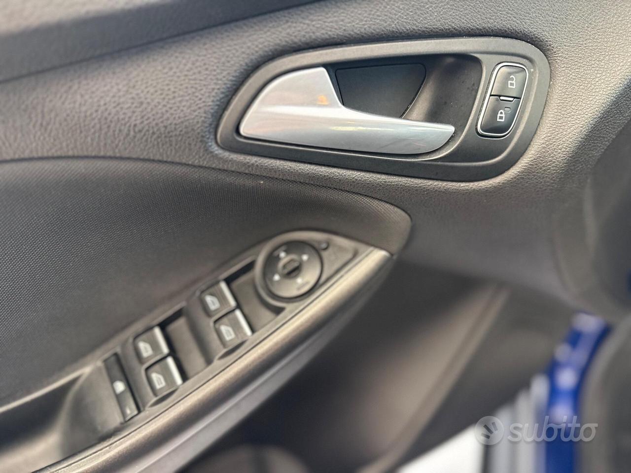 Ford Focus SW 1.5 tdci Titanium X s&s 120cv okneop