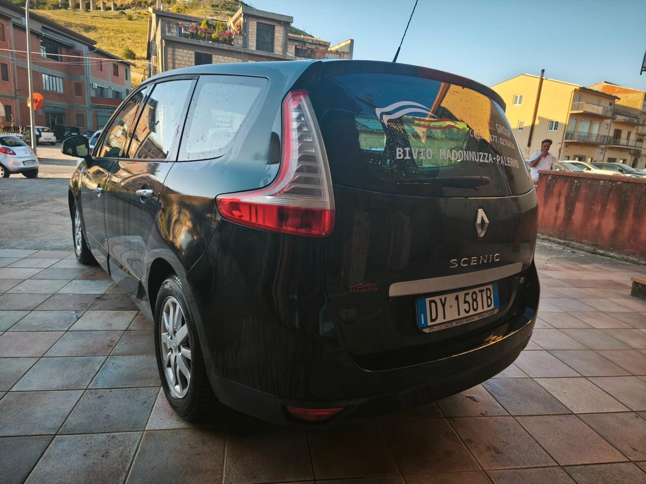 Renault Scenic Grand Scénic 7 Posti 1.9 dCi anche Noleggio