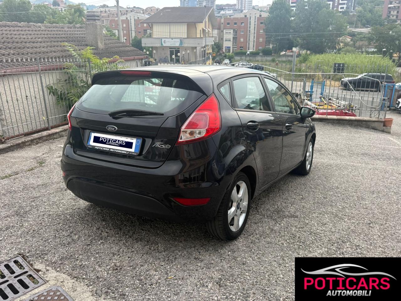 Ford Fiesta 1.5 TDCi 75CV 5 porte Business