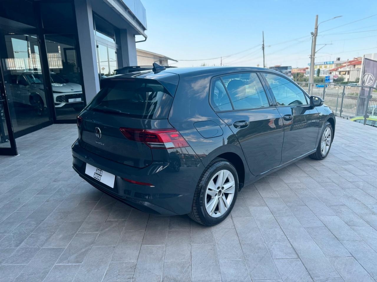 Volkswagen Golf 2.0 TDI DSG 115CV