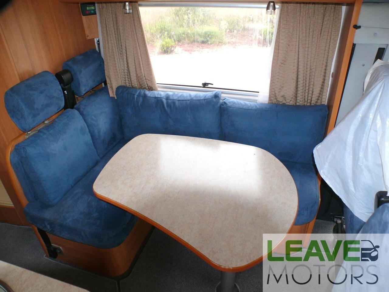 Hymer/eriba camper mansardato (M1327)