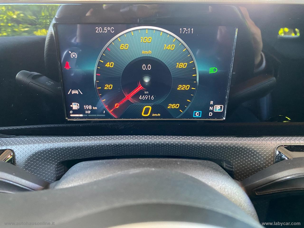 MERCEDES-BENZ A 180 d Automatic Premium