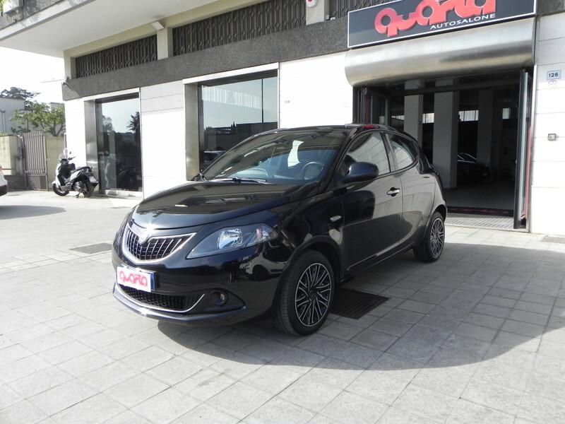 Lancia Ypsilon 1.0 FireFly 5 porte S&S Hybrid Gold