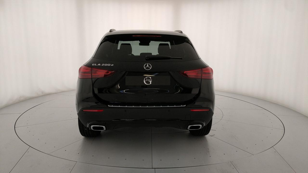 Mercedes-Benz GLA 200 d automatic