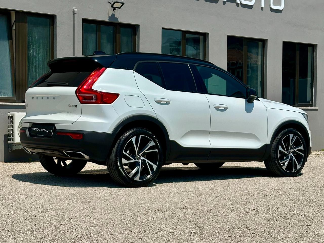 Volvo XC40 2.0 D4 R-Design 190cv AWD | PREZZO PROMO