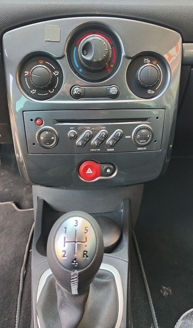 RENAULT Clio III 1.5 dCi Diesel IENE