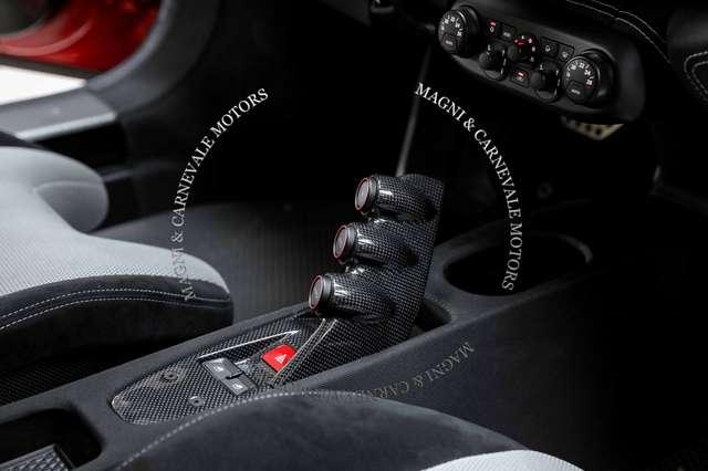 Ferrari 458 SPECIALE|NAVI|RACING SEATS|CARBON+LEDS|SCUDETTI