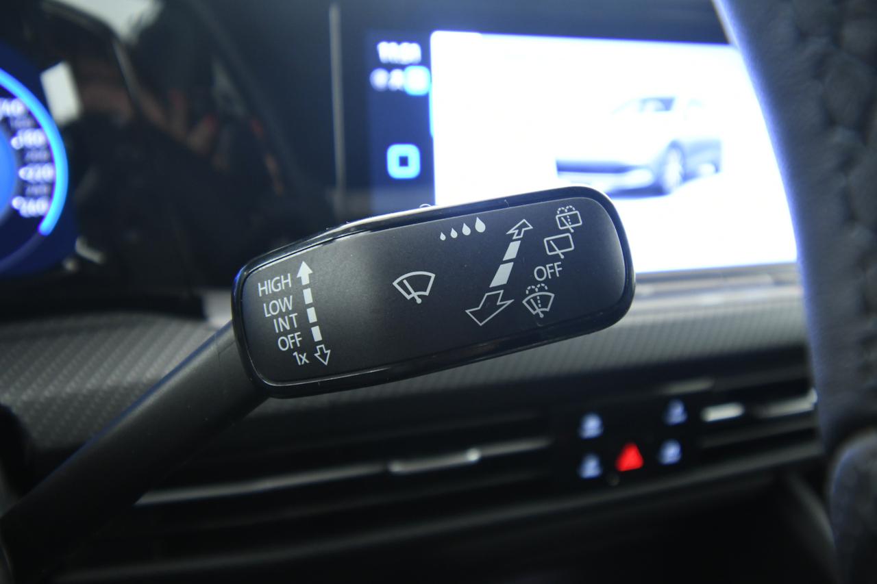 VOLKSWAGEN Golf 1.5 etsi evo R-Line 150cv dsg CAMERA+ALCANTARA+ACC+LED