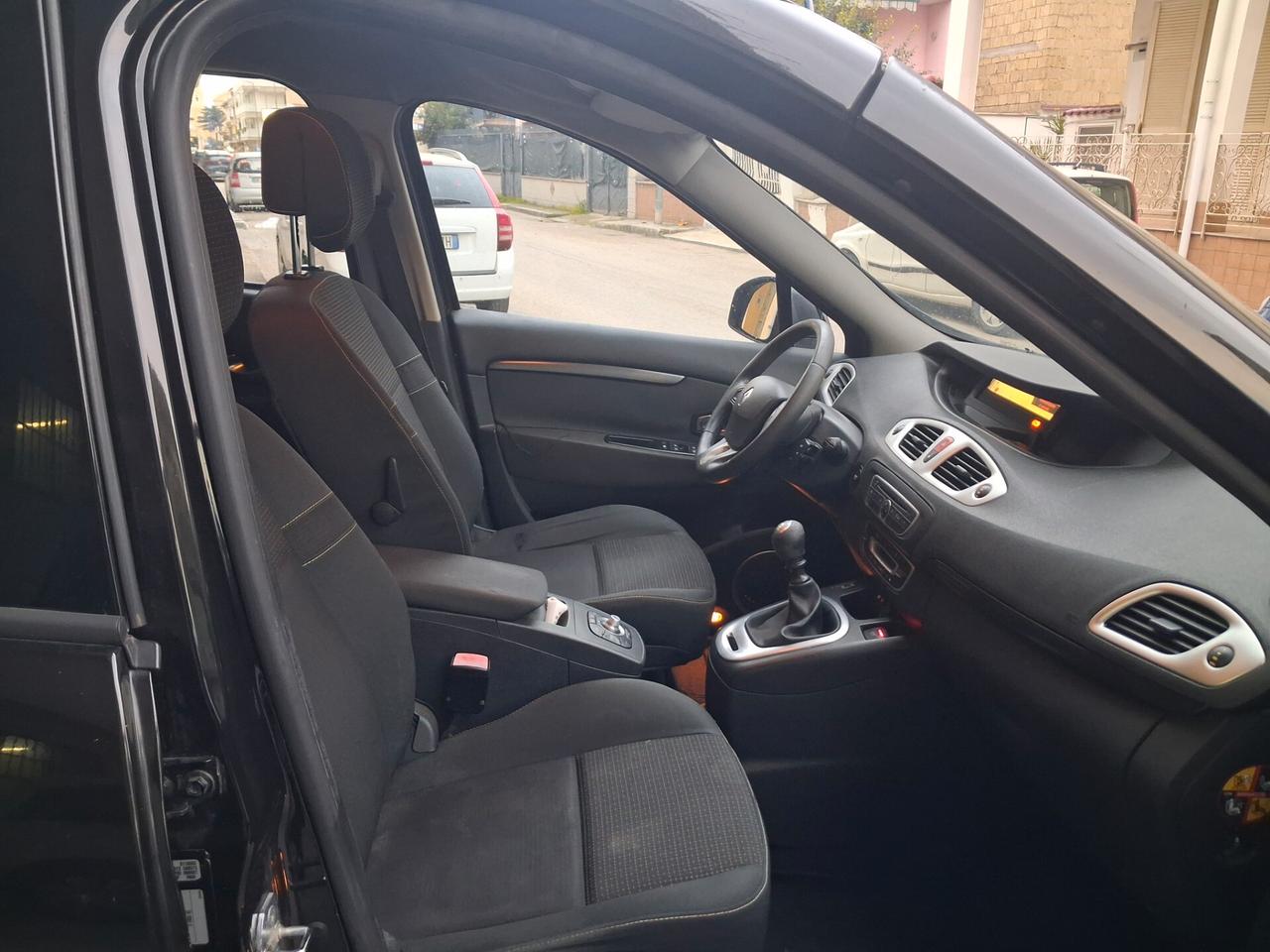 Renault Scenic X Mod 1.5 dci 2009