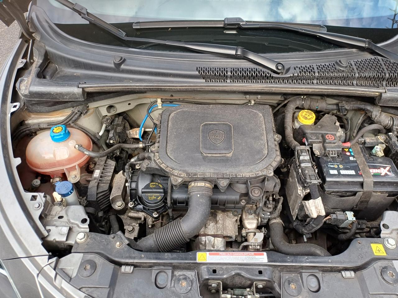 Lancia Ypsilon 1.0 FireFly 5 porte S&S Hybrid Gold