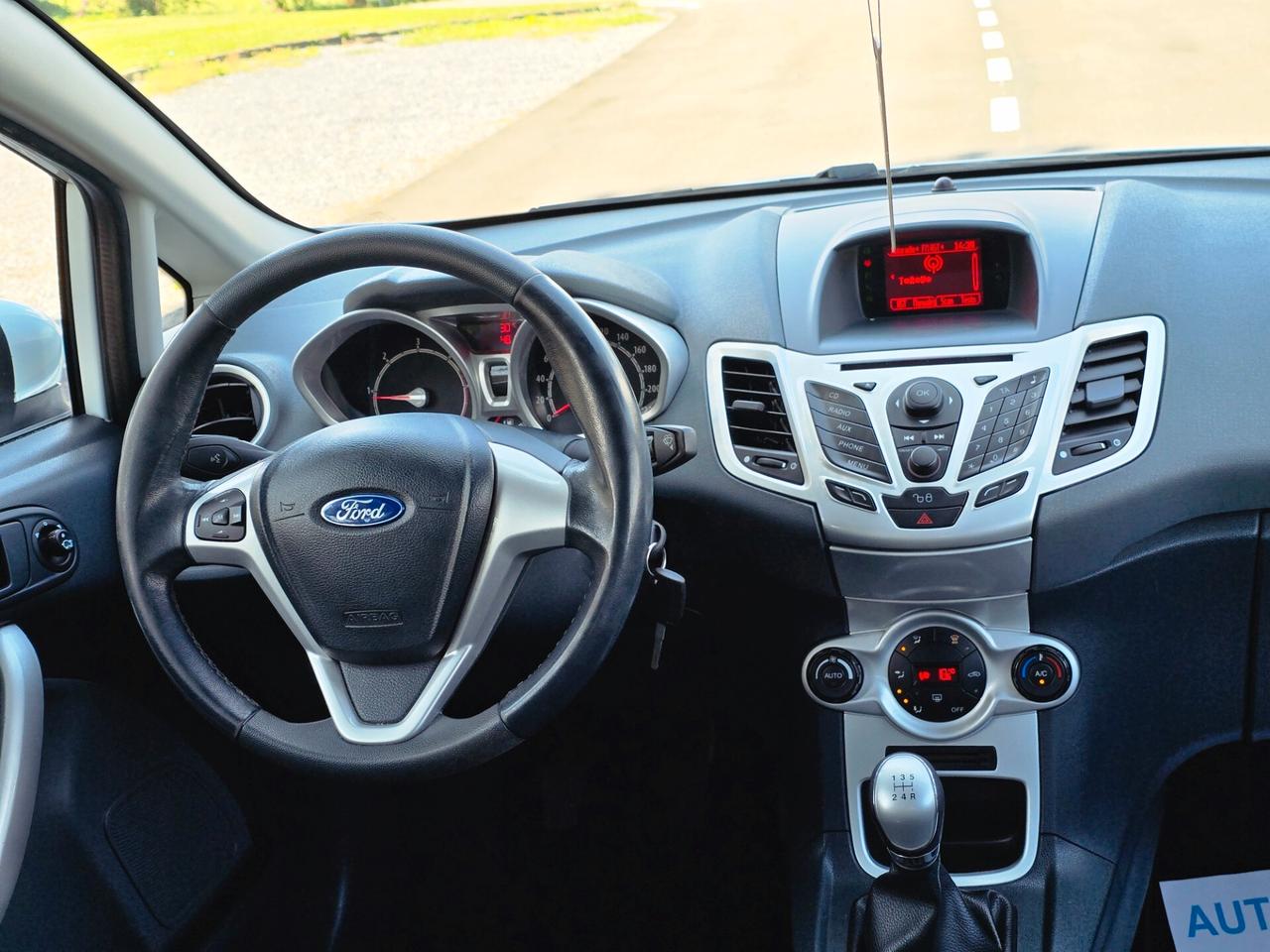 Ford Fiesta 1.4 DIESEL OK PER NEOPATENTATI UNICO PROPRIETARIO