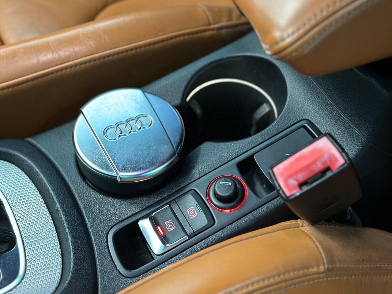 Audi Q3 2.0 tdi 177 CV s-line permute