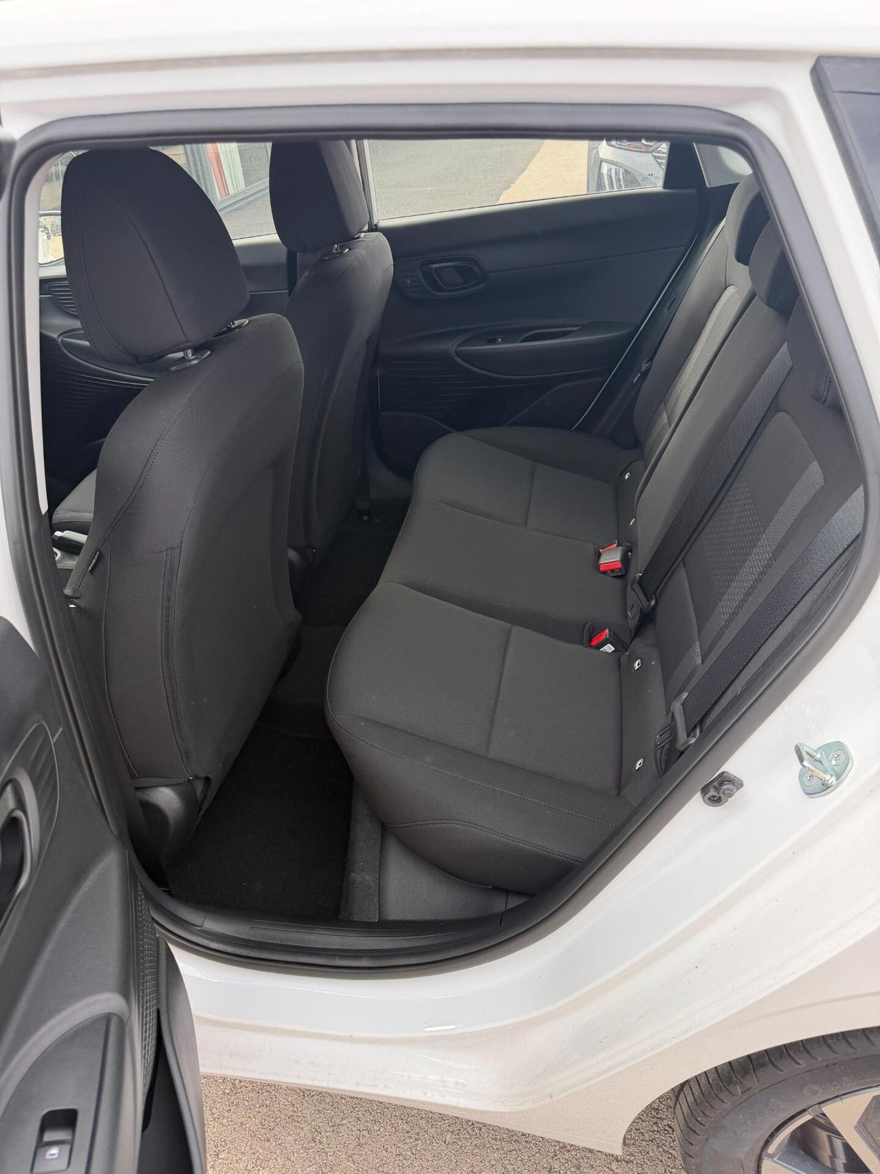 Hyundai i20 1.2 MPI MT Connectline