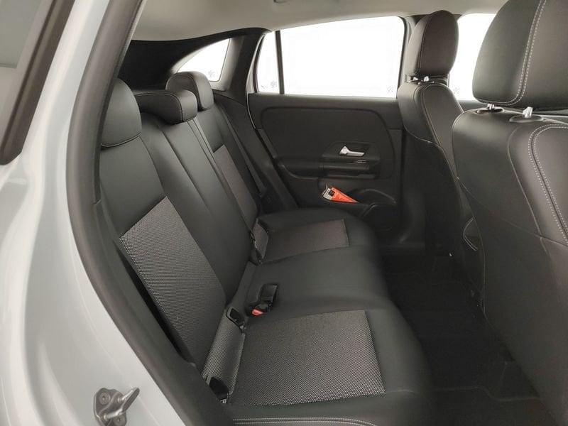 Mercedes-Benz GLA GLA 200 Automatic Business Extra IVA DEDUCIBILE