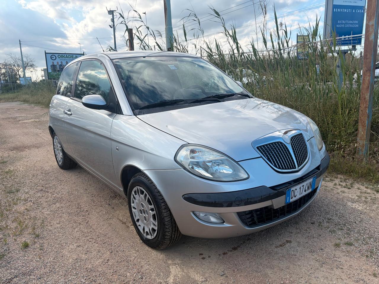 LANCIA YPSILON 1.2 BENZINA 166.000 KM ADATTA NEOPATENTATI