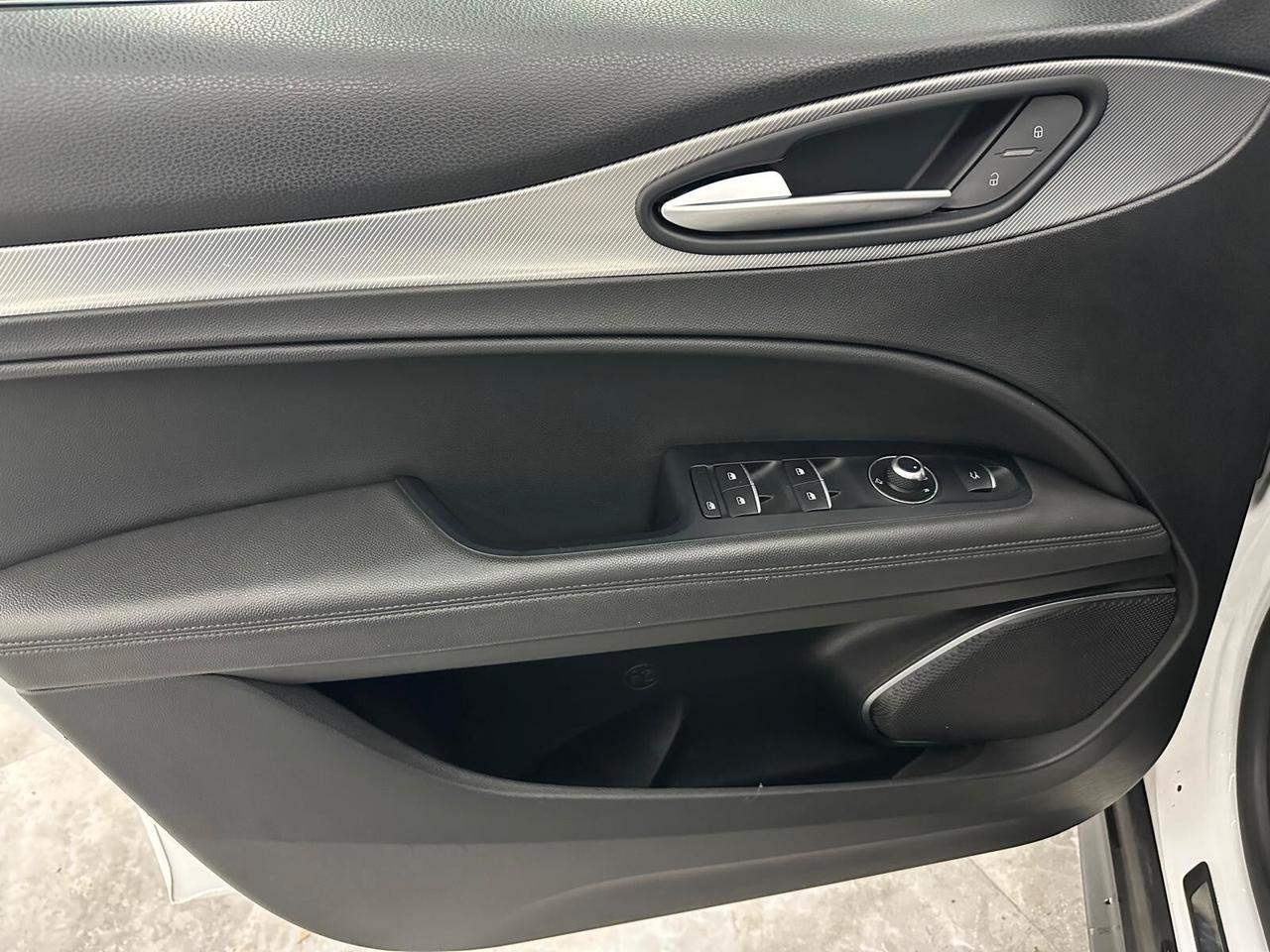 Alfa Romeo Stelvio 2.2 Turbodiesel 180 CV AT8 RWD Super