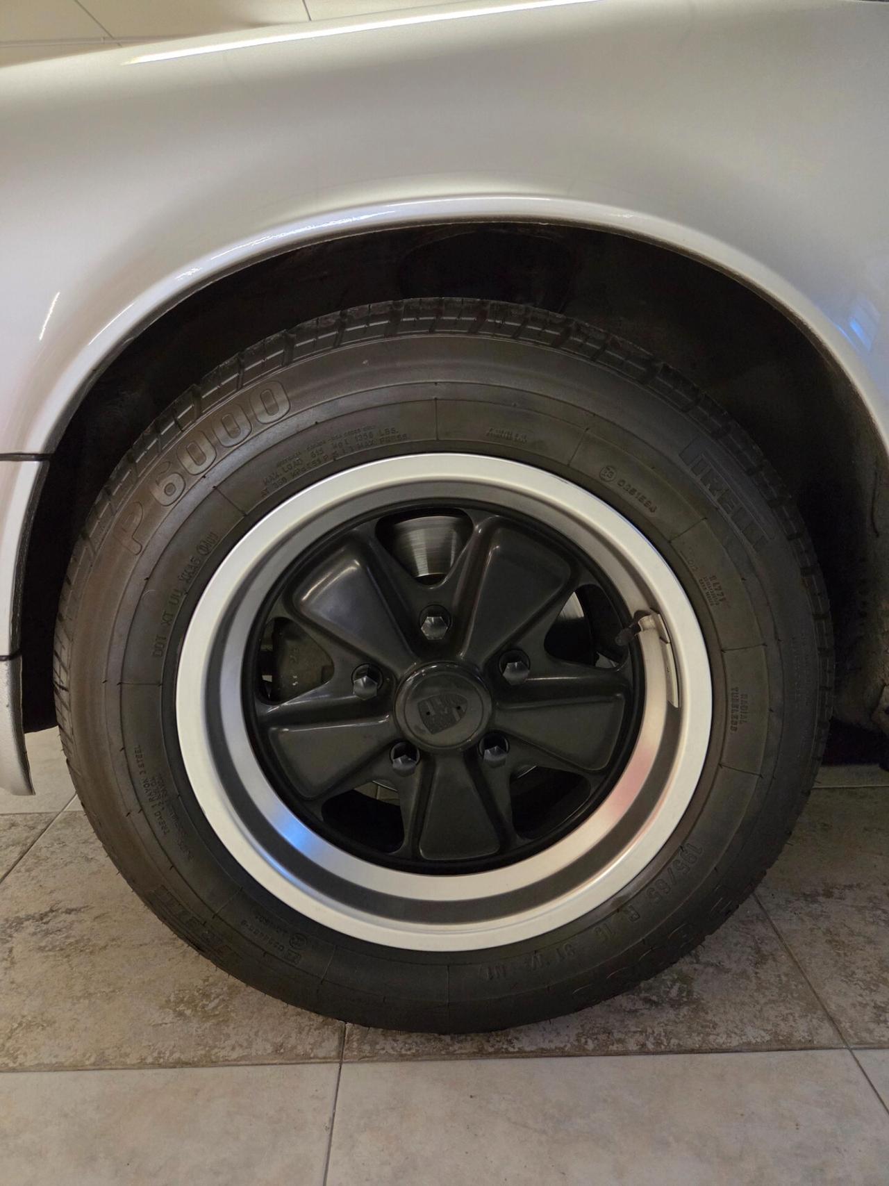 Porsche 911 Carrera 3.2 Coupé G50