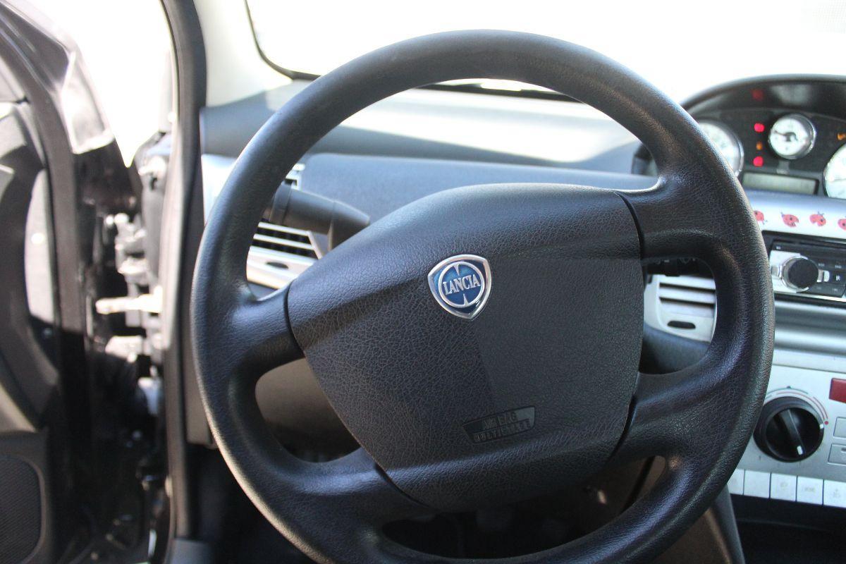 LANCIA - Ypsilon - 1.3 MJT Argento